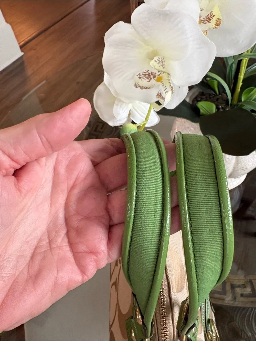 ππCOACH POPPY DAISY SIGNATURE KHAKI JACQUARD & CHARTREUSE LEATHER BAG!ππ - Picture 7 of 10